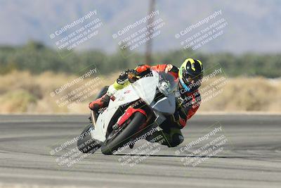 media/Oct-30-2025-Racers Edge (Thu) [[dabbdaf680]]/3-B Group/Session 4 Turn 16/